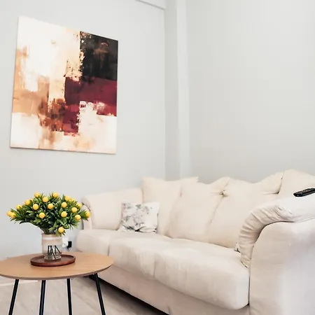 Cozy Center Flat W Netflix Apartment *